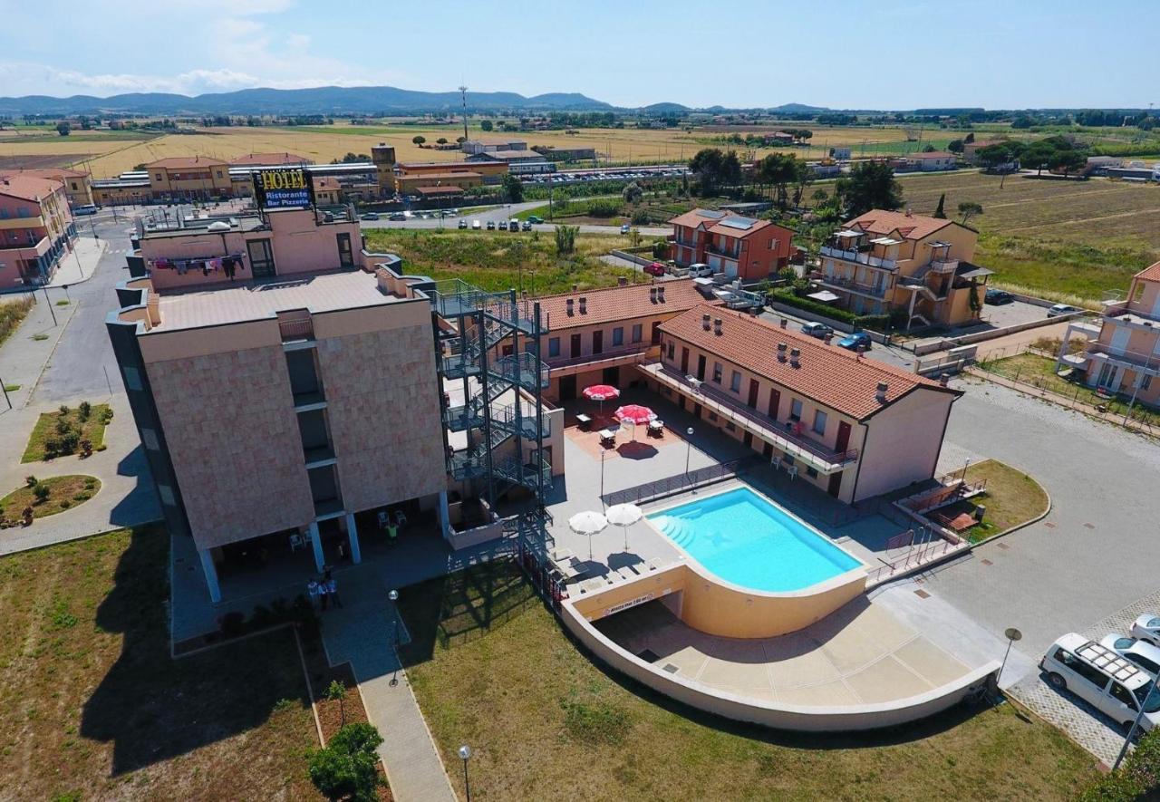 Hotel Grecale - Venturina Terme Bagian luar foto