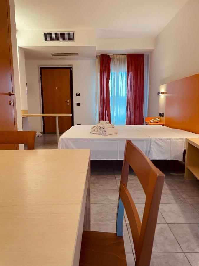 Hotel Grecale - Venturina Terme Bagian luar foto