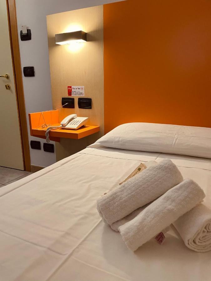 Hotel Grecale - Venturina Terme Bagian luar foto