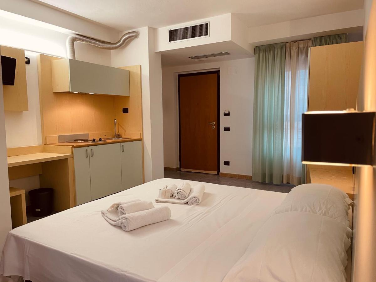 Hotel Grecale - Venturina Terme Bagian luar foto