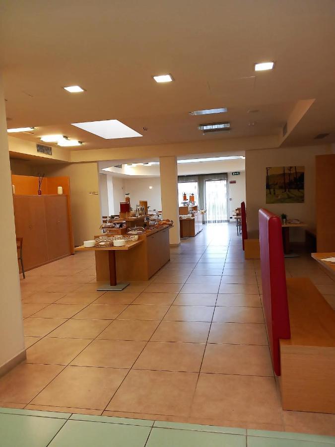 Hotel Grecale - Venturina Terme Bagian luar foto